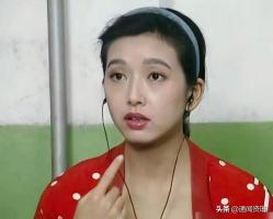 与靳东分手，40岁带女儿远赴美国，晚年回国捞金的江珊现状如何？  