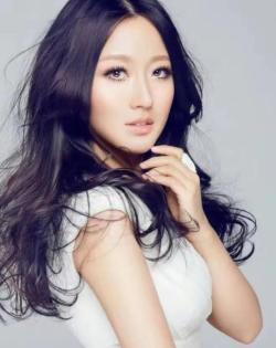 潘长江女儿潘阳:拍戏不成嫁10亿富豪，婚后带儿子长住娘家！