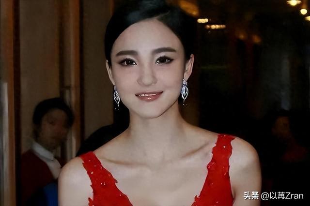 老公出轨张檬，她带女儿远赴美国，离婚九年后成为公司高管