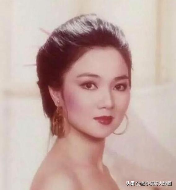 1997年，白冰冰17岁女儿"被害"，为求子做16次试管婴儿，如今怎样