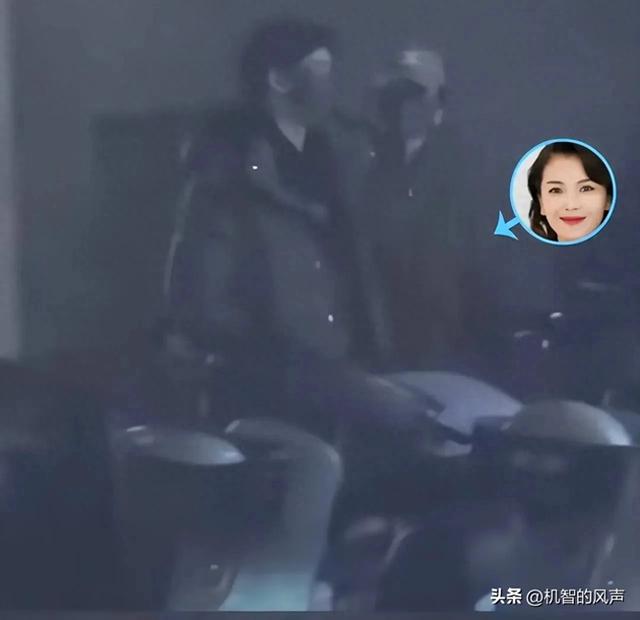 刘涛携子女深夜聚餐，15岁王子京身高超妈妈，爱女王紫嫣亭亭玉立